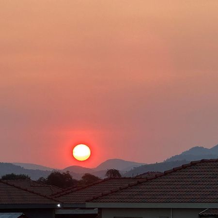 Rhino House With 3 Bedrooms Next To Pilanesberg And Sun City Mogwase Екстериор снимка