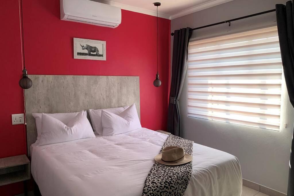 Rhino House With 3 Bedrooms Next To Pilanesberg And Sun City Mogwase Екстериор снимка