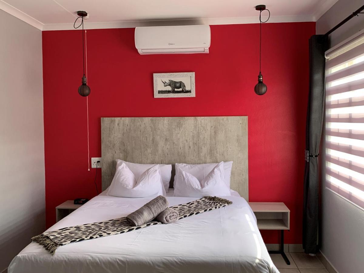 Rhino House With 3 Bedrooms Next To Pilanesberg And Sun City Mogwase Екстериор снимка